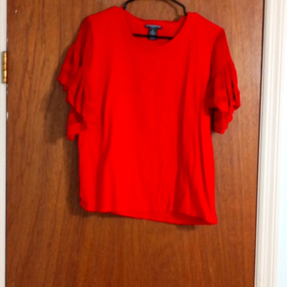 Red top with flowy sleeves